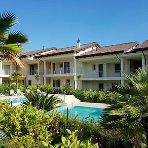 Apartment Luxury Beauty Gardens 